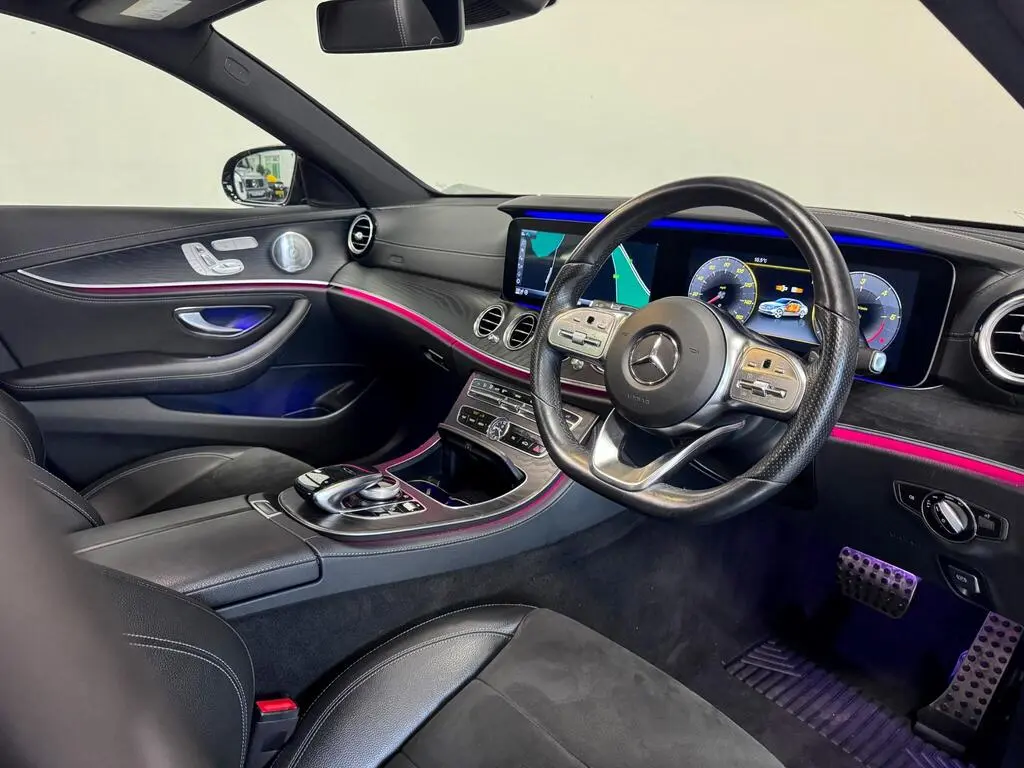 Business Class front cabin and dashboard