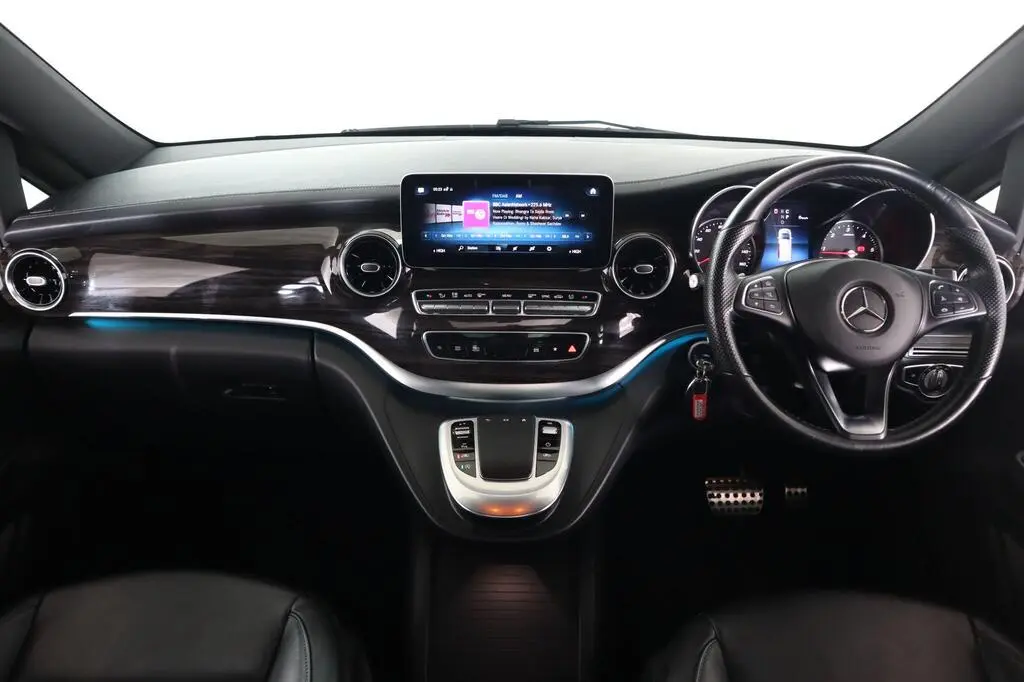 Mercedes V-Class Executive MPV dashboard and front cabin