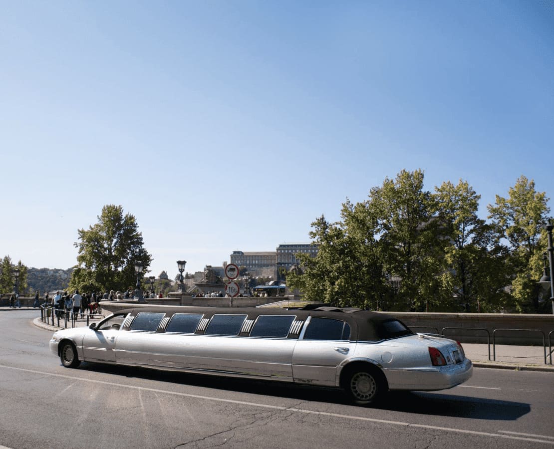 Passengers being dropped off at their hotel